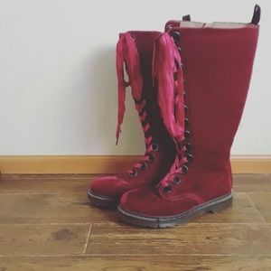 *RARE* Red Velvet 14 hole Doc Marten Boots